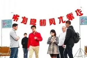 二创边界在哪里讨论封面：剪辑时间轴上的截图堆叠